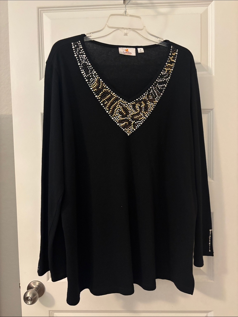 VTG Quacker Factory Black Long Sleeve V-Neck Top w/Gold & Silver Rhinestones